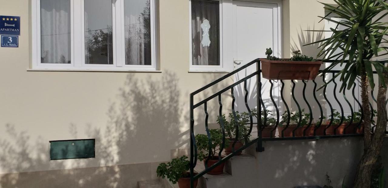 Apartment Sara Trogir Exterior photo